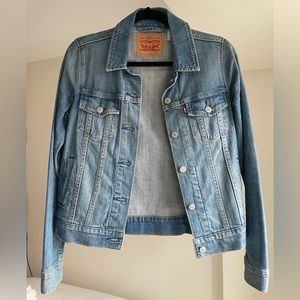 Levi’s Denim Jacket - Size Small